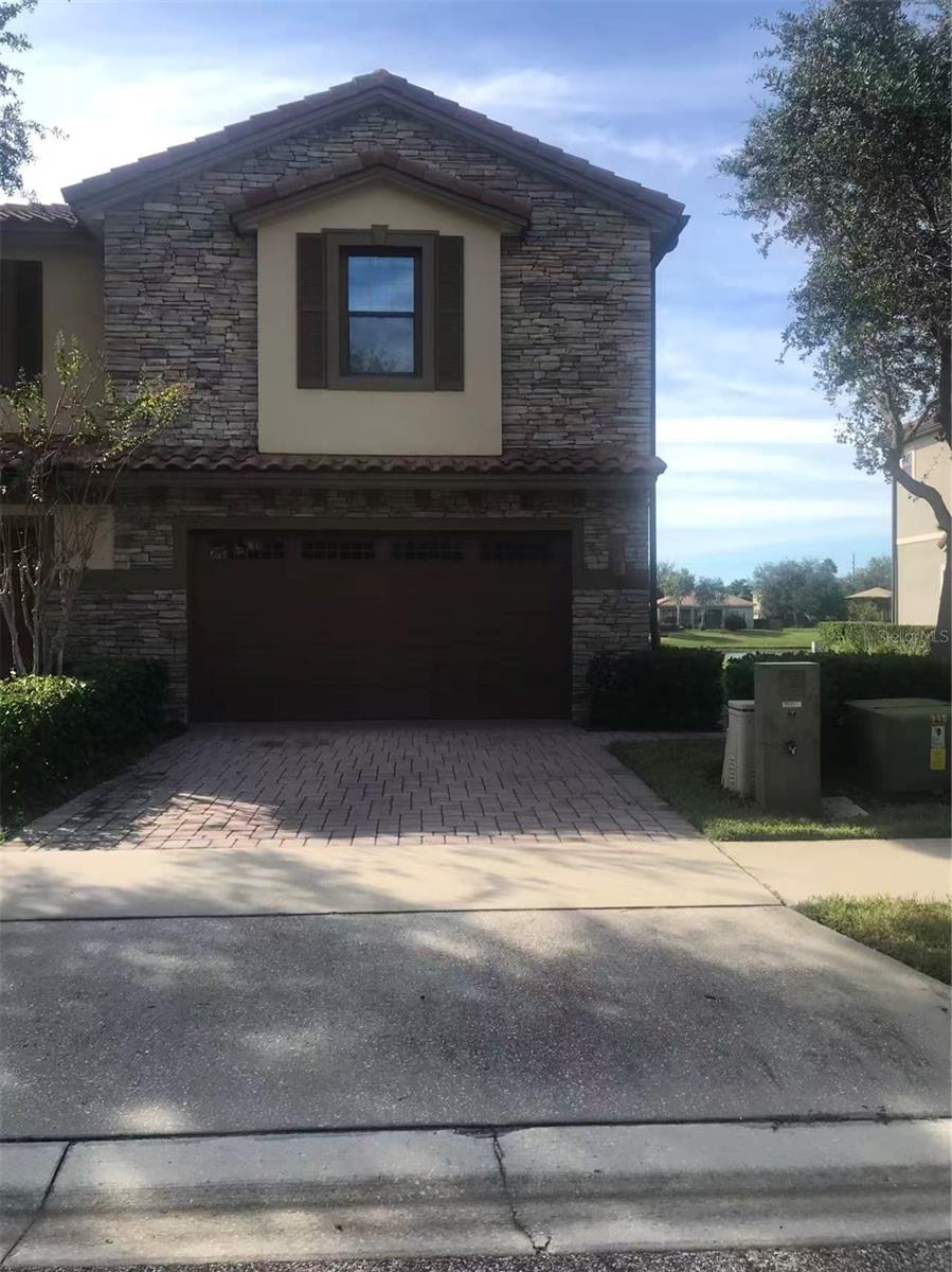 EAGLE CRK PH 01C-VLG D - Residential Lease