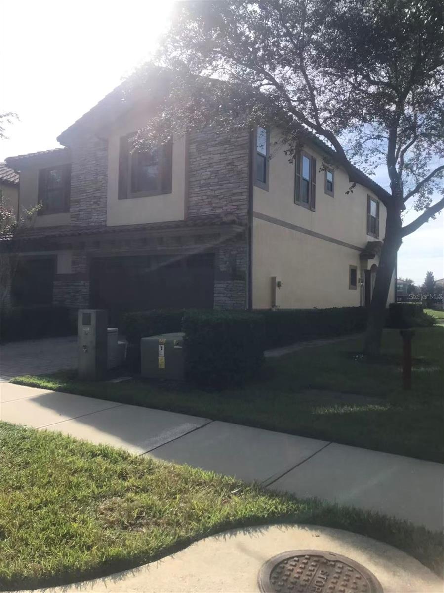 EAGLE CRK PH 01C-VLG D - Residential Lease