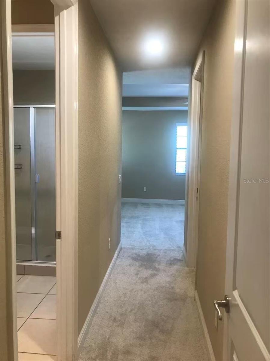 EAGLE CRK PH 01C-VLG D - Residential Lease