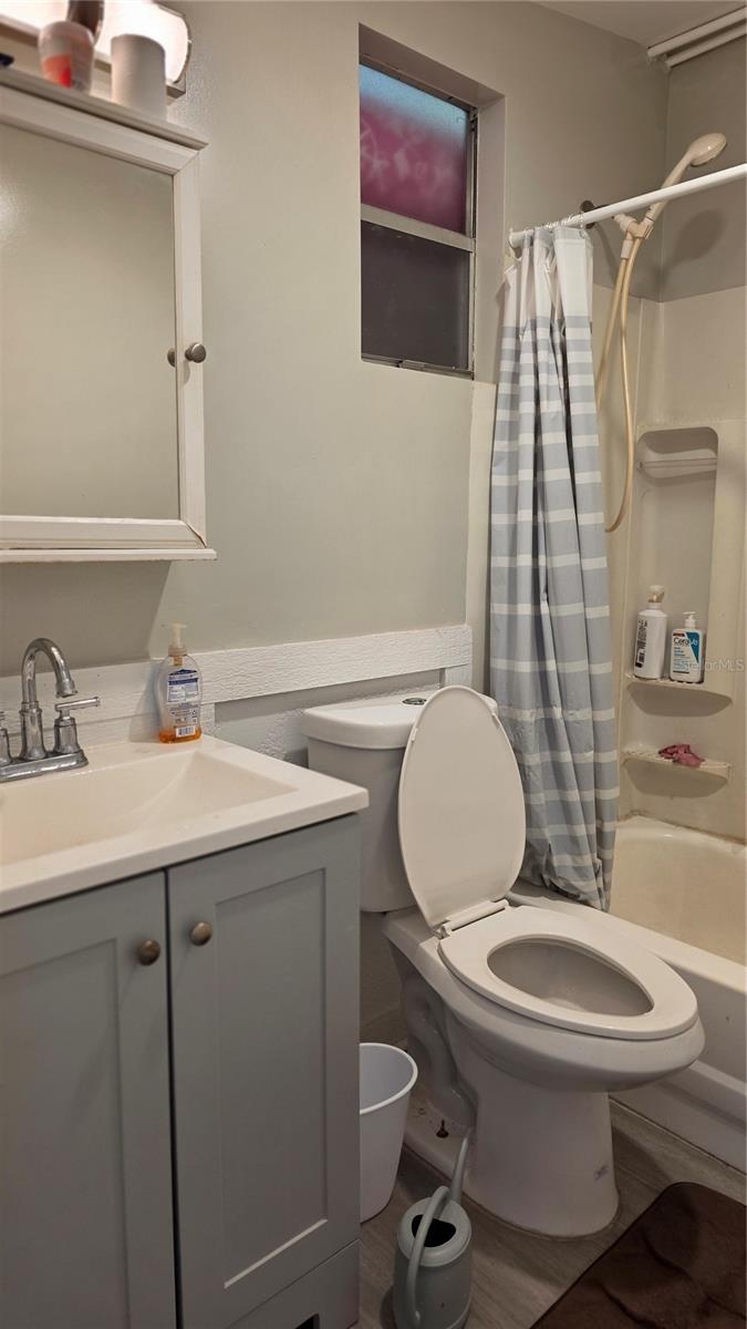 BAY SHORE - Residential