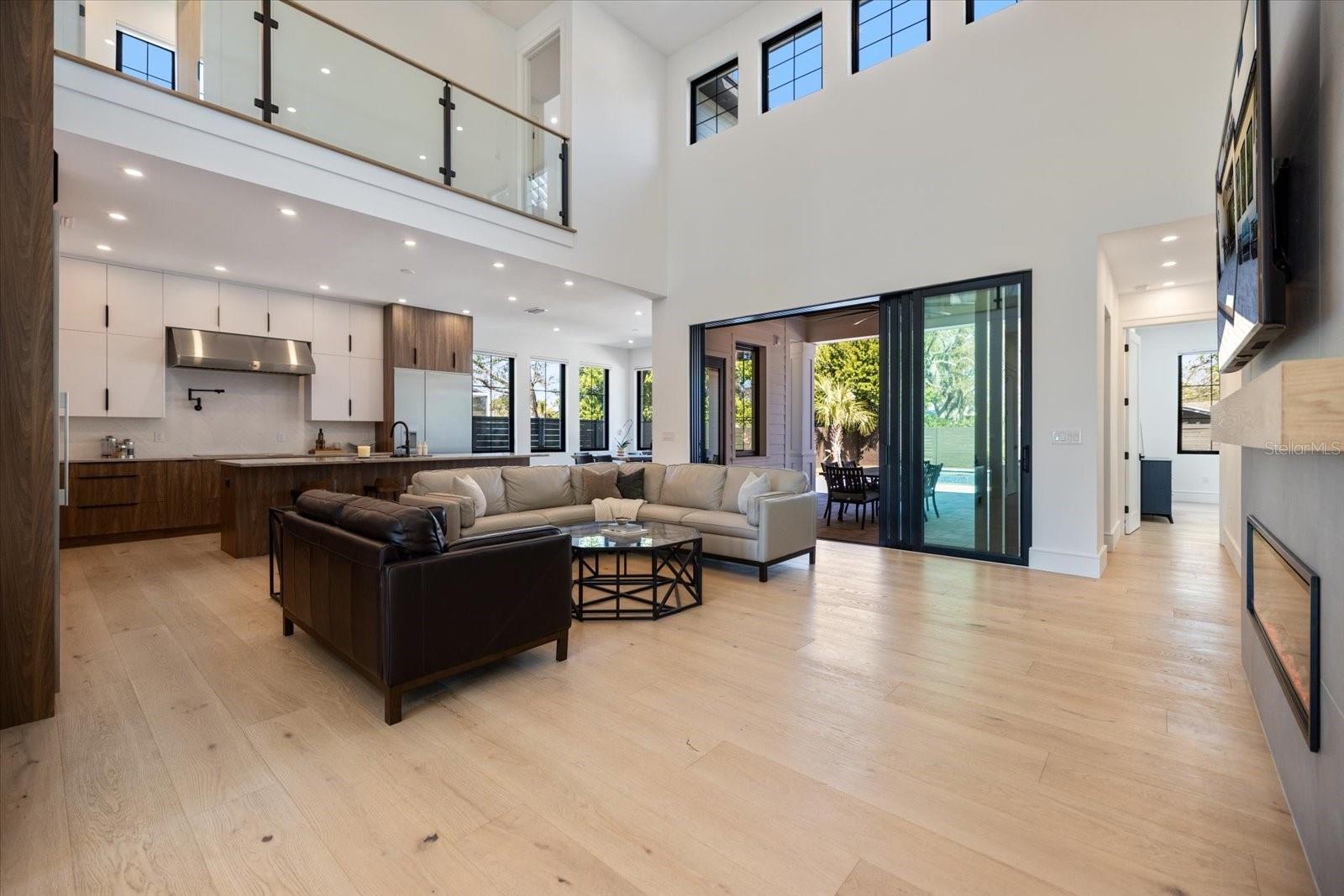 2045 GOLDENROD STREET