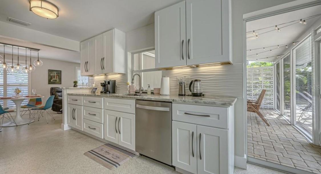 SOUTH GATE - Residential Lease