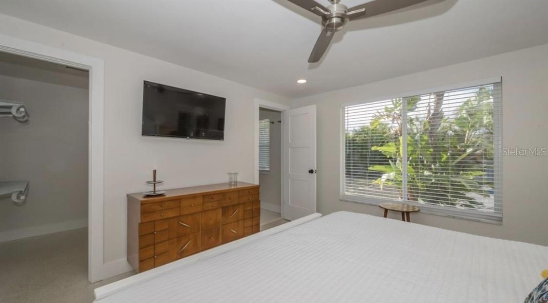 SOUTH GATE - Residential Lease