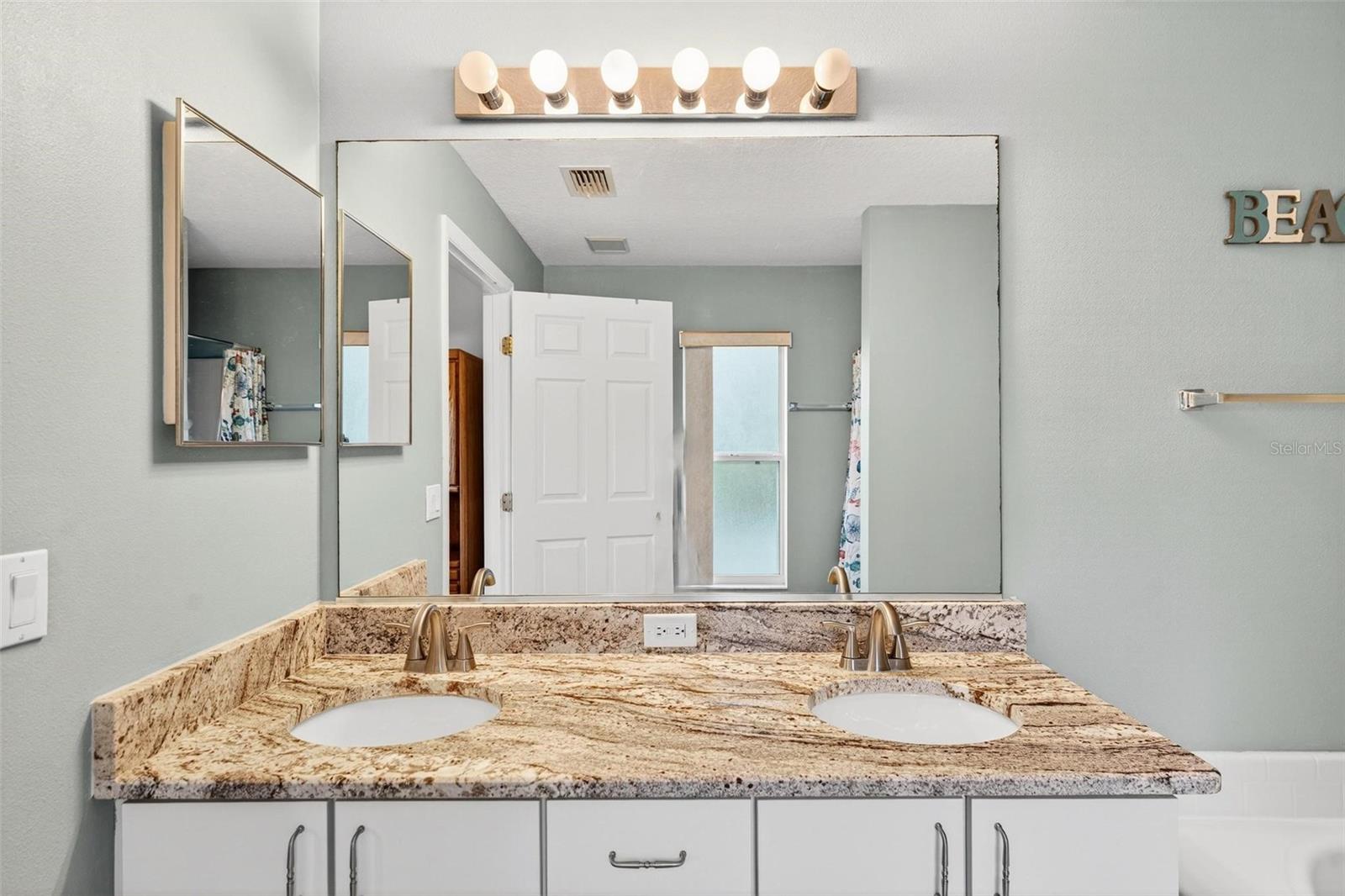 OCALA WATERWAY ESTATE - Residential