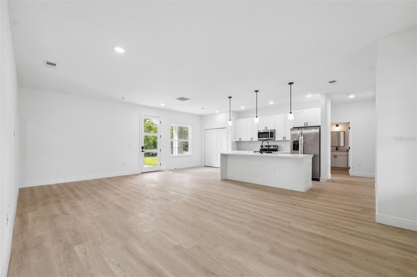 MARION OAKS UN NINE - Residential Lease