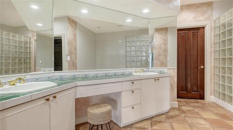 A home in LONGBOAT KEY