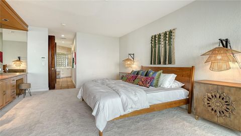 A home in LONGBOAT KEY