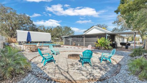 A home in LAKELAND