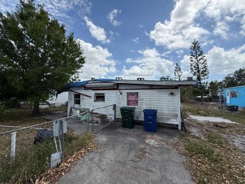 1707 SCOTTIES PLACE NOKOMIS FL 34275