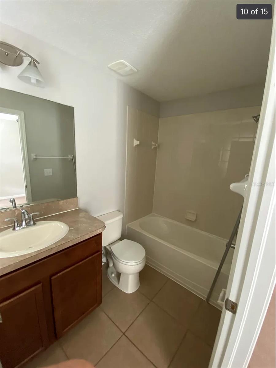 HAMMOCKS - Residential Lease