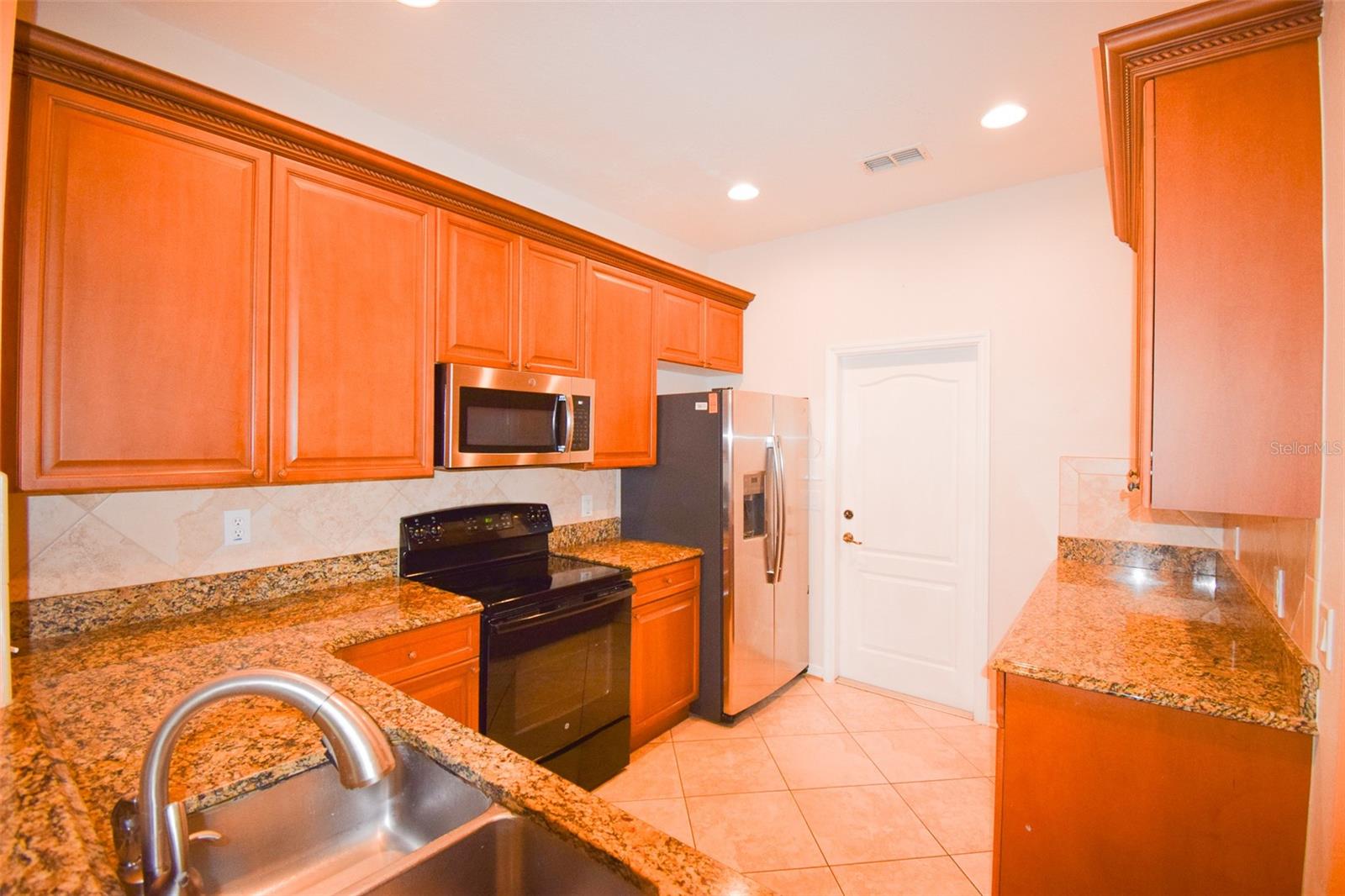 3143 CAPRI ISLE WAY