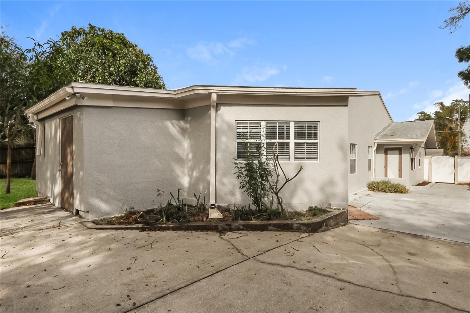 PRAIRIE LAKE PARK - Residential Lease