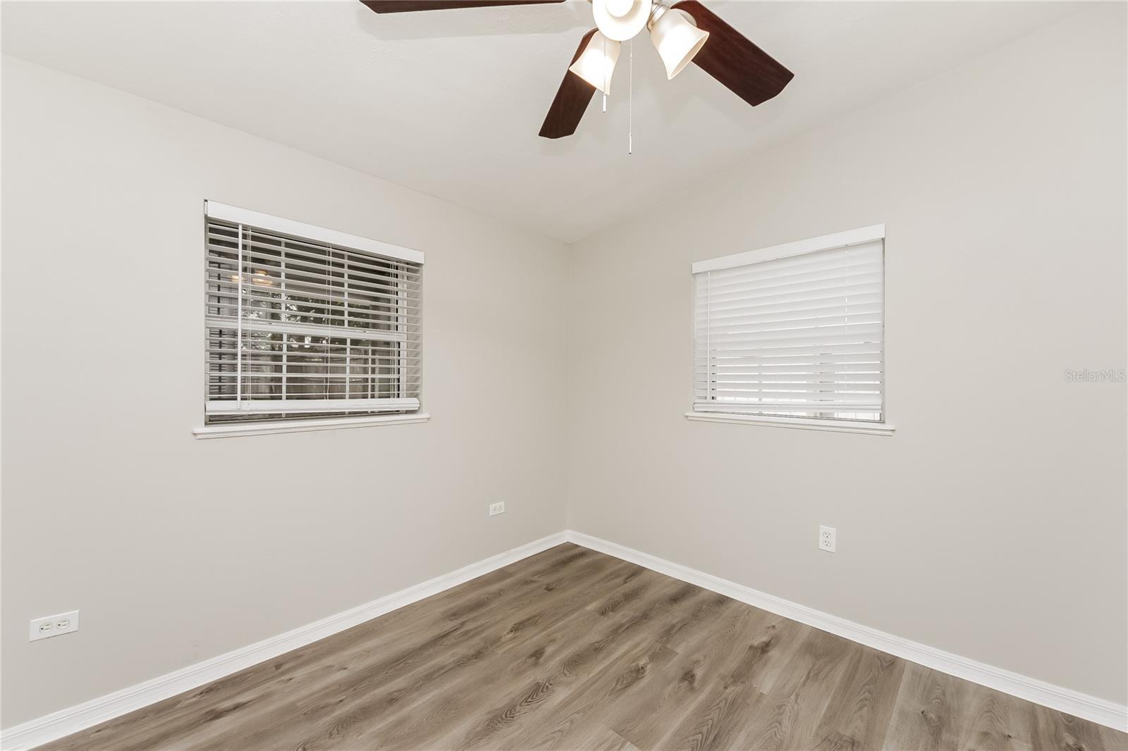 PRAIRIE LAKE PARK - Residential Lease