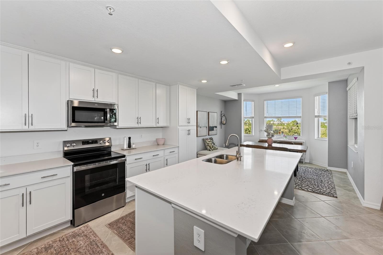 WELLEN PARK GOLF & COUNTRY CLUB - Residential