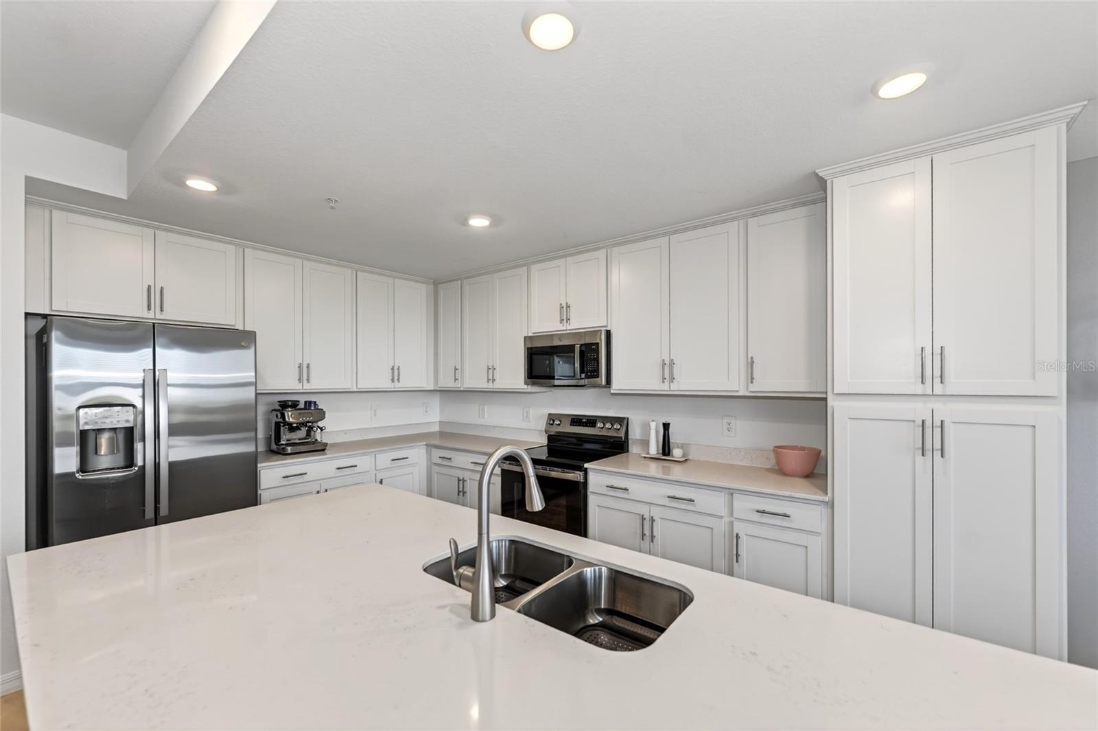 WELLEN PARK GOLF & COUNTRY CLUB - Residential