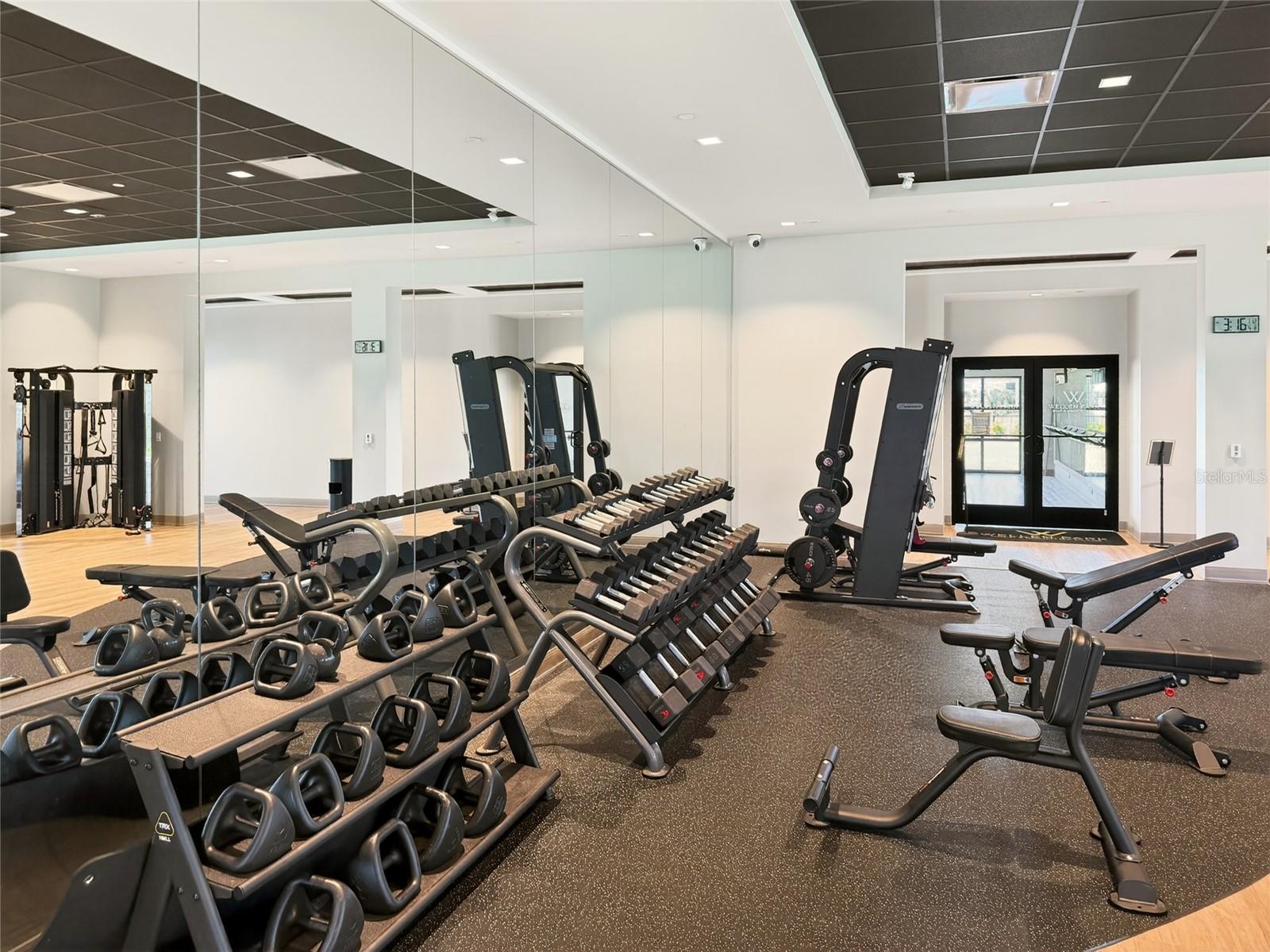 WELLEN PARK GOLF & COUNTRY CLUB - Residential