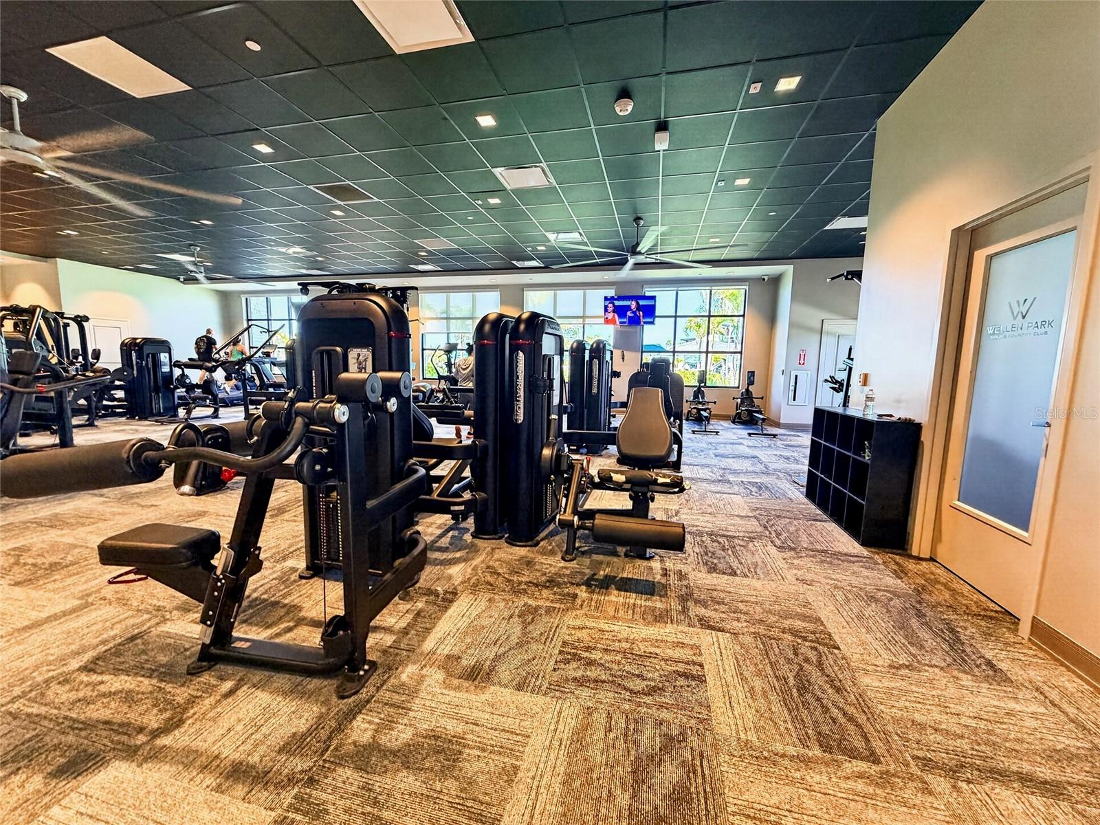 WELLEN PARK GOLF & COUNTRY CLUB - Residential