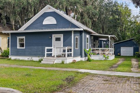 A home in PALATKA