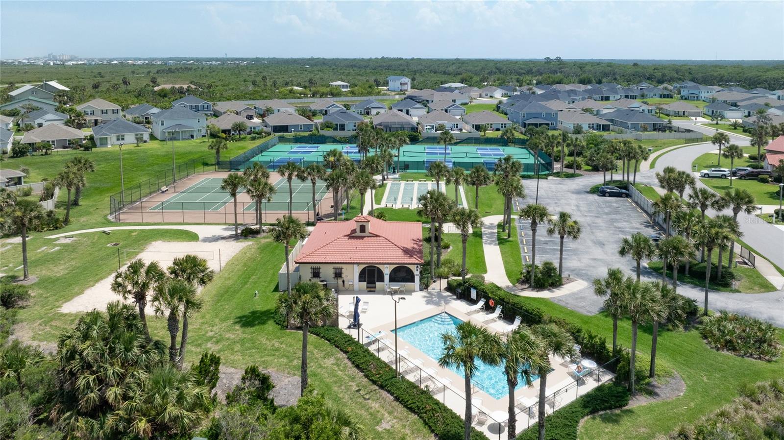 LOS LAGOS - Residential
