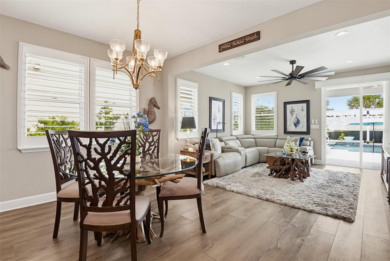 LOS LAGOS - Residential