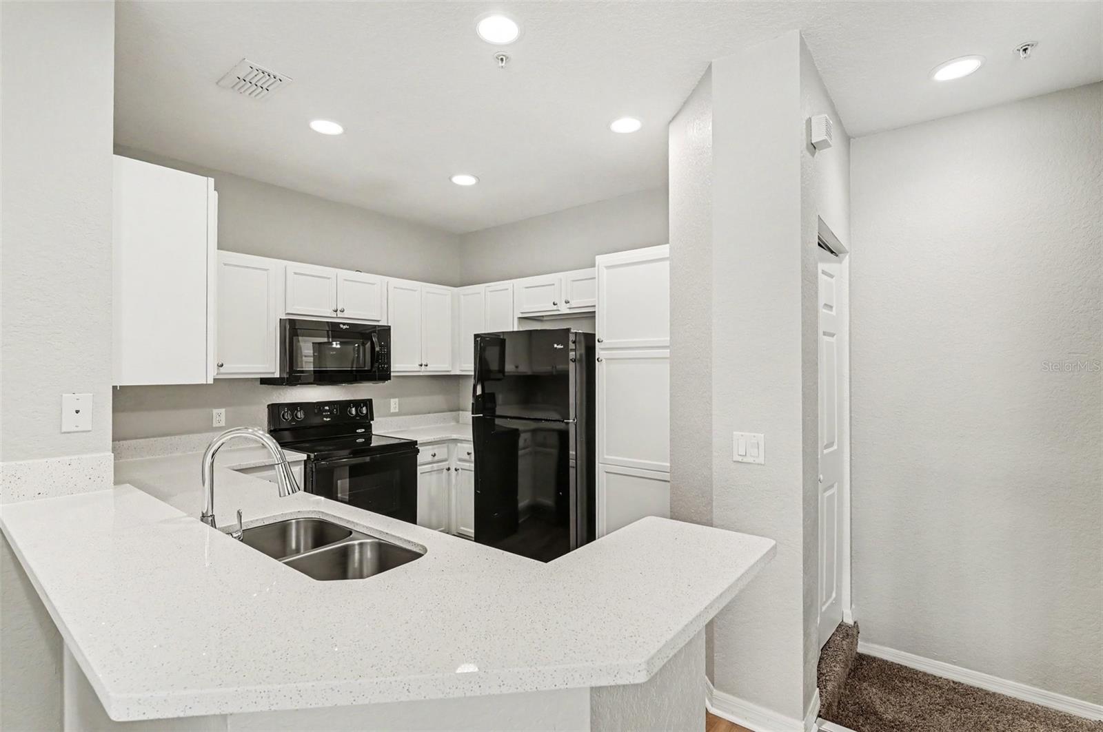 ESTATES AT PARK CENTRAL CONDOMINIUM 8662/3767 UNIT - Residential