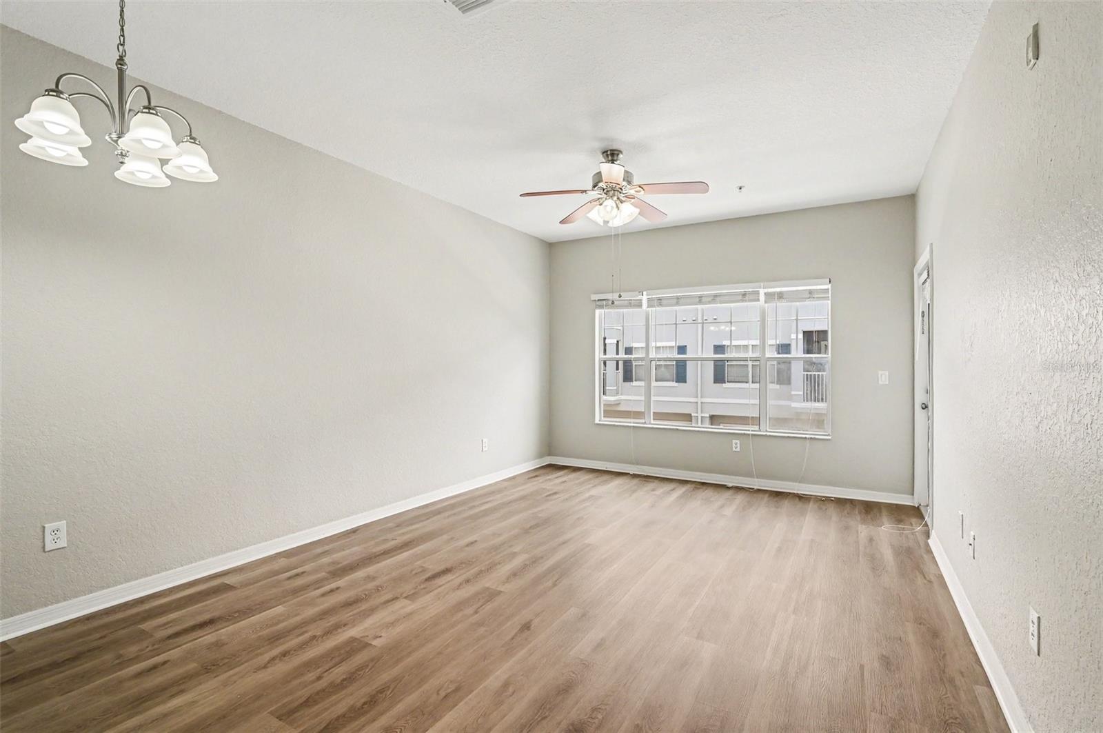 ESTATES AT PARK CENTRAL CONDOMINIUM 8662/3767 UNIT - Residential