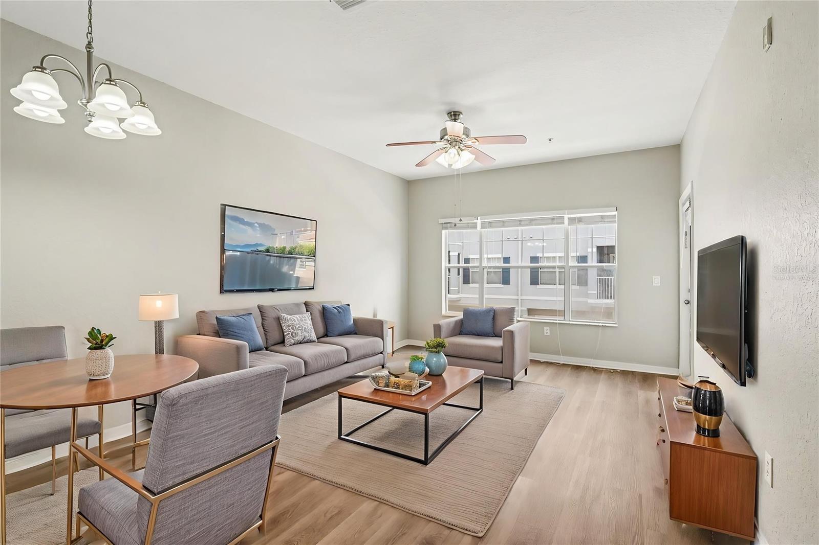 ESTATES AT PARK CENTRAL CONDOMINIUM 8662/3767 UNIT - Residential