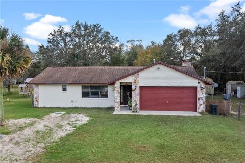 A home in EUSTIS