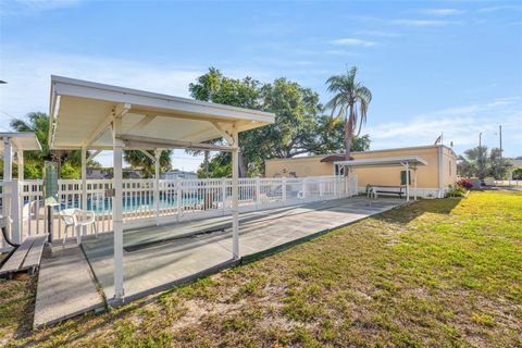 Manufactured Home in SAINT PETERSBURG FL 4150 66TH STREET 16.jpg