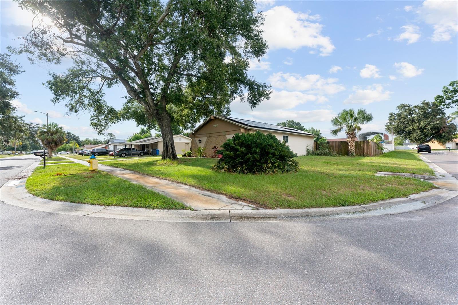 8841 OAK CIRCLE