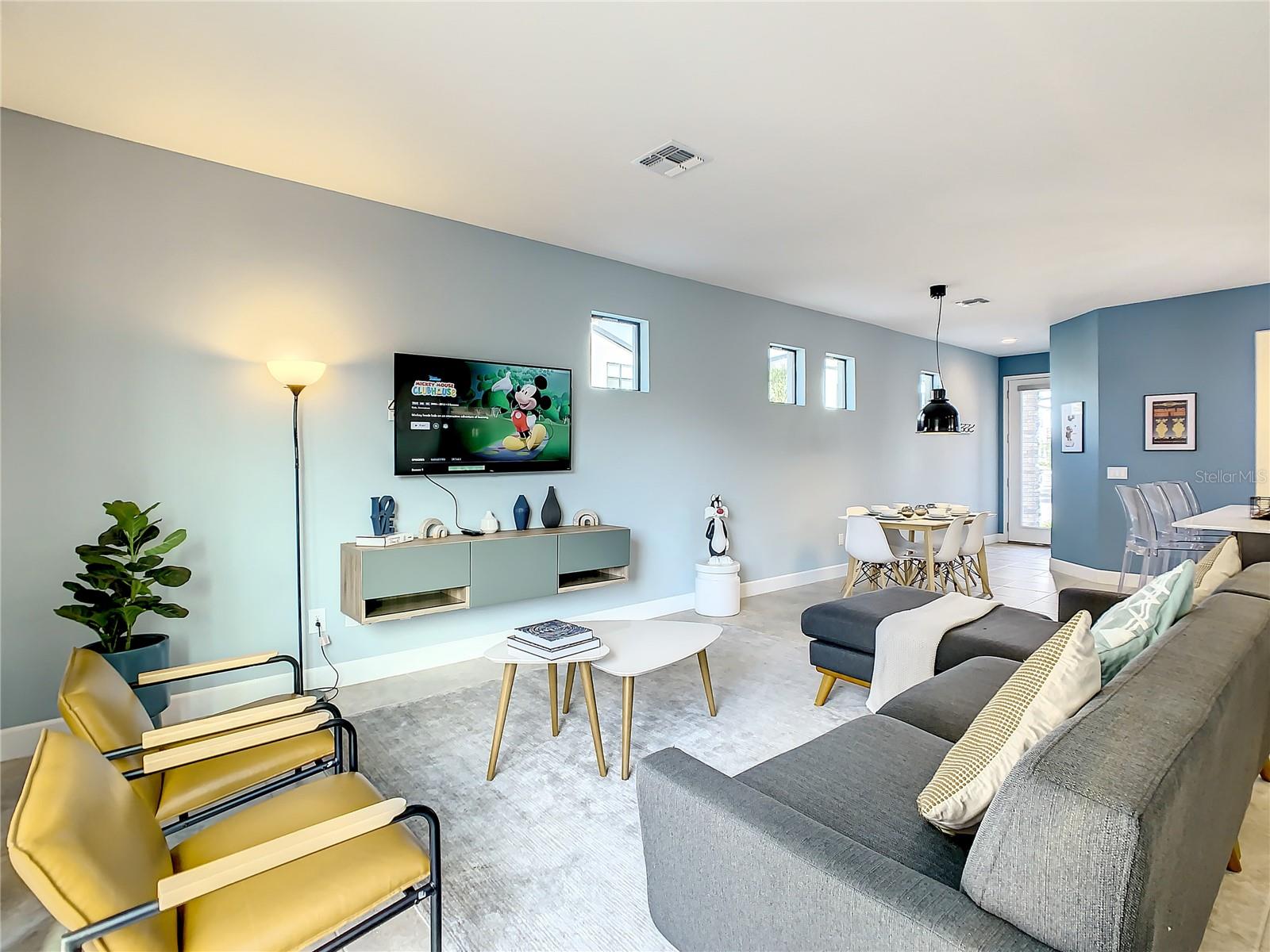 VILLA DOMANI - Residential Lease