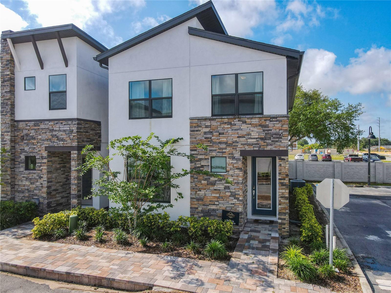 VILLA DOMANI - Residential Lease