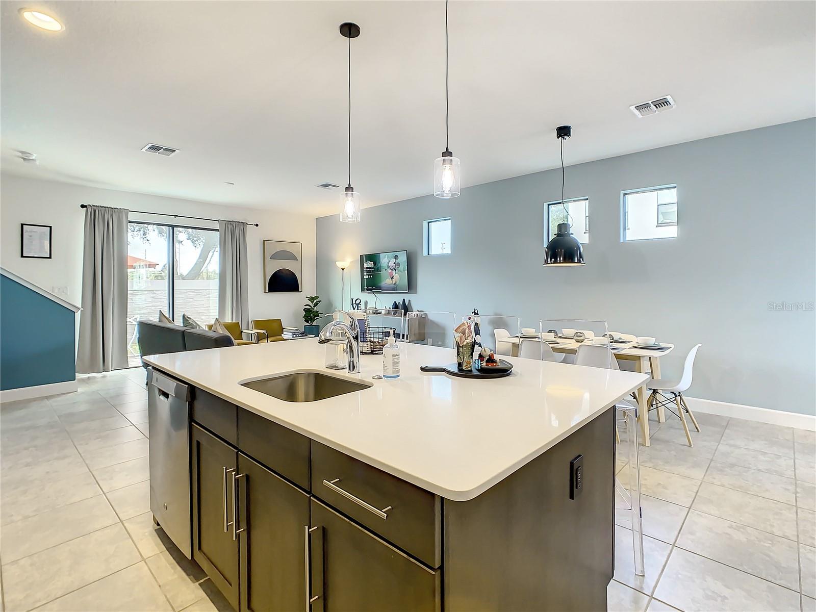 VILLA DOMANI - Residential Lease