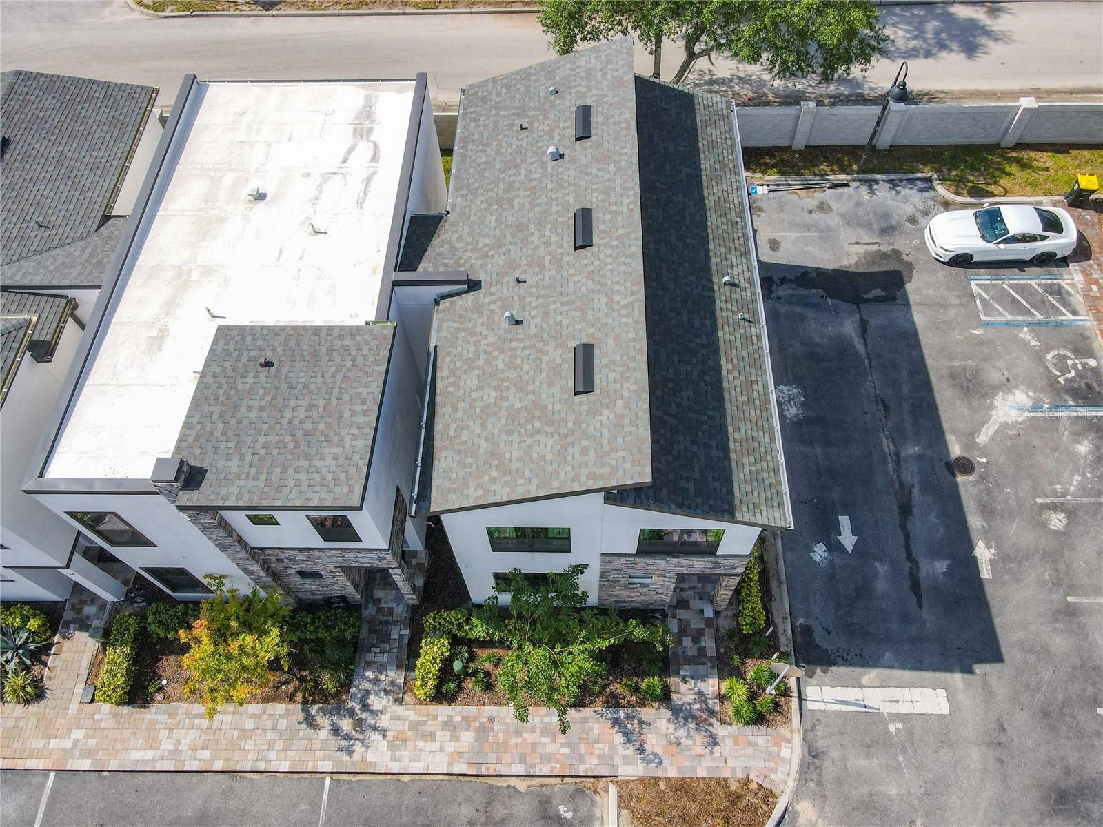 VILLA DOMANI - Residential Lease