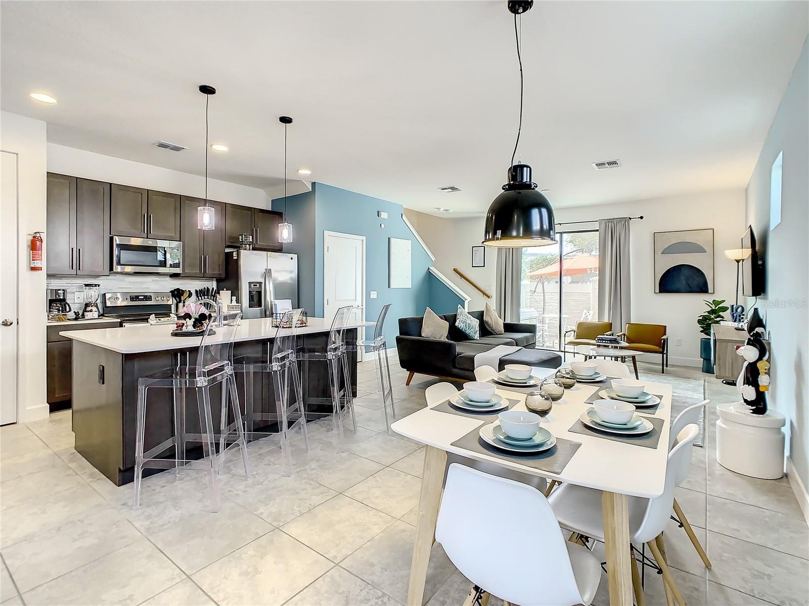 VILLA DOMANI - Residential Lease