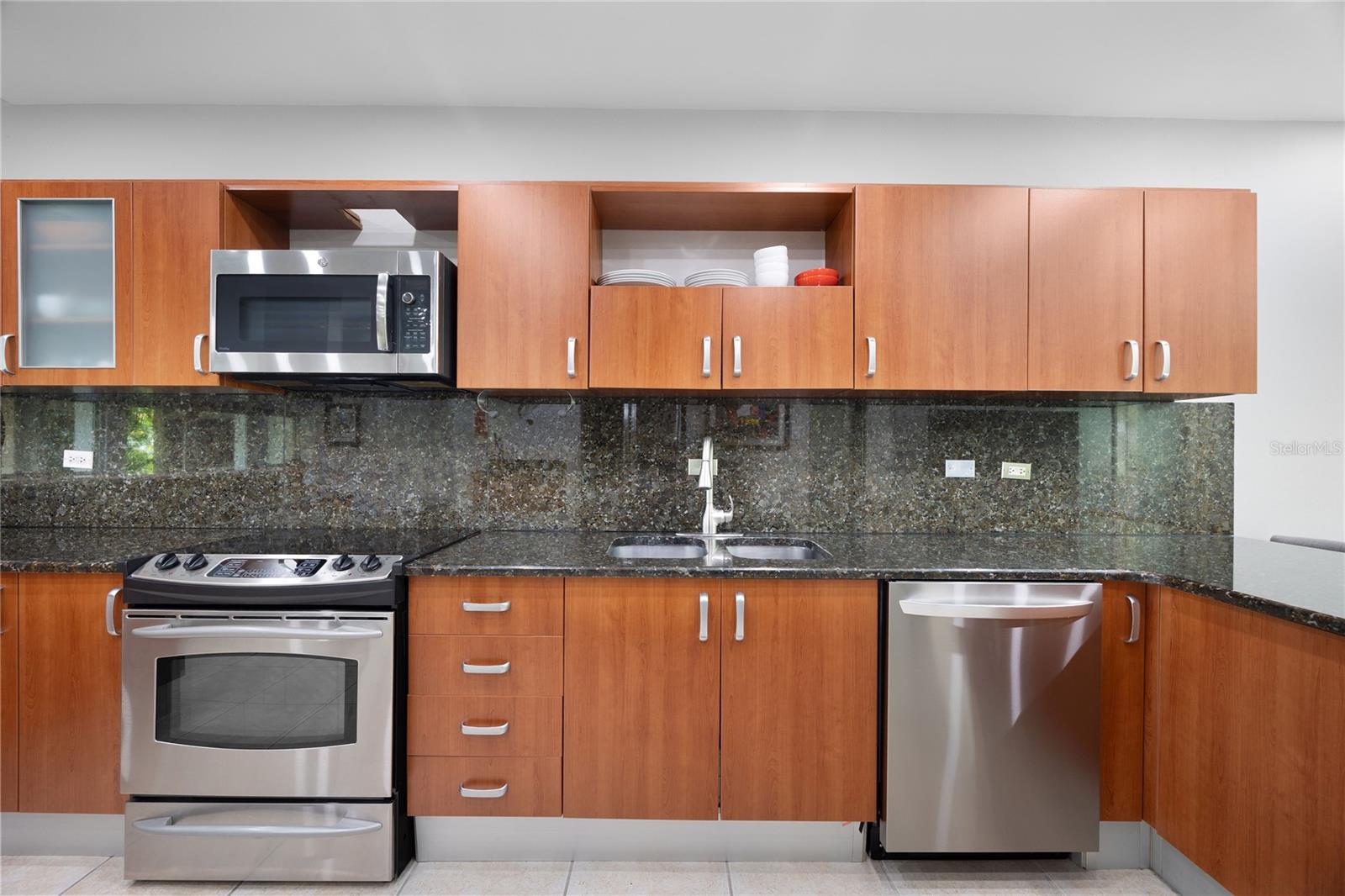 AQUABELLA - Residential