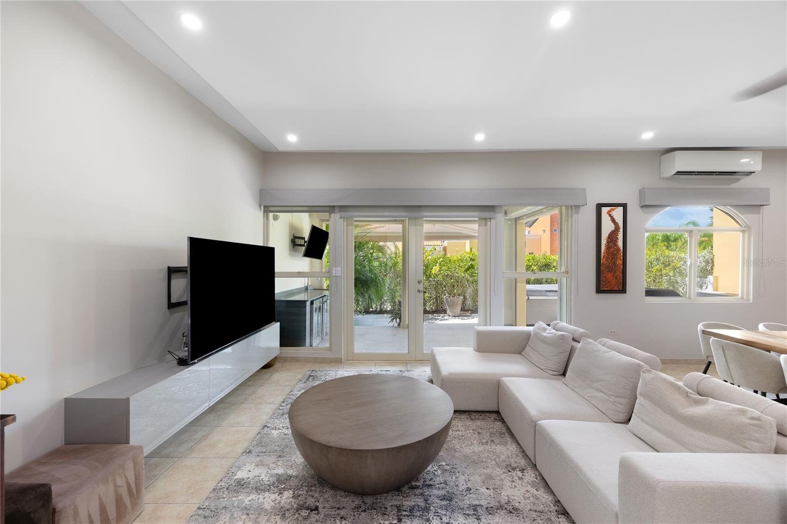 AQUABELLA - Residential