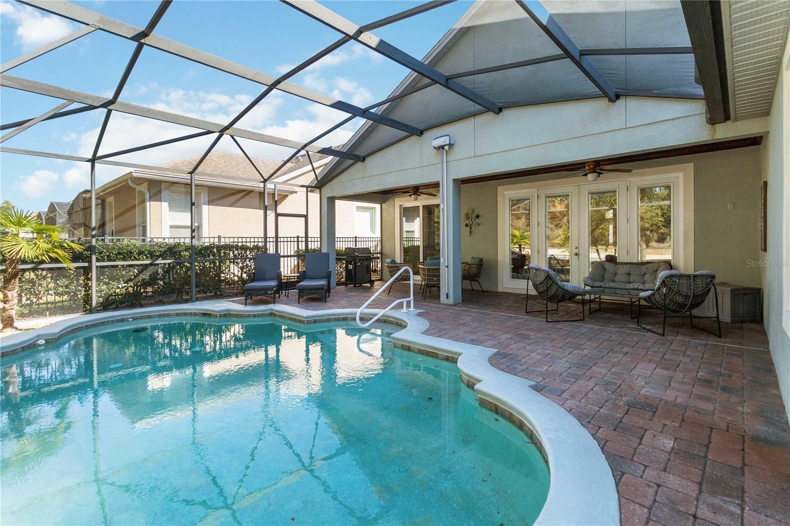 440 VICTORIA HILLS DRIVE