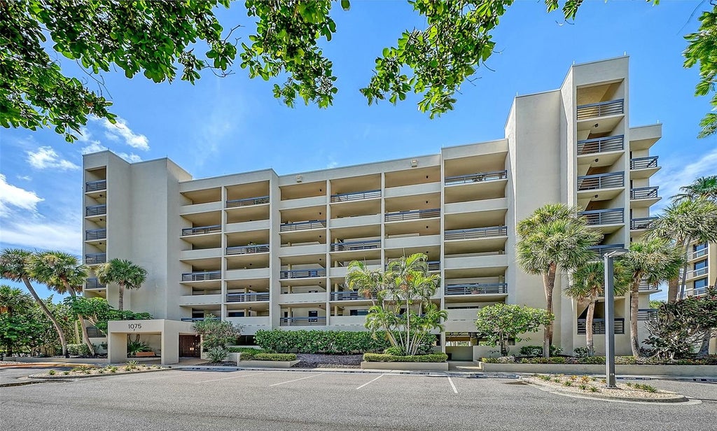Photo of 1075 Gulf Of Mexico Drive #303, Longboat Key, FL 34228 (MLS # A4704636)