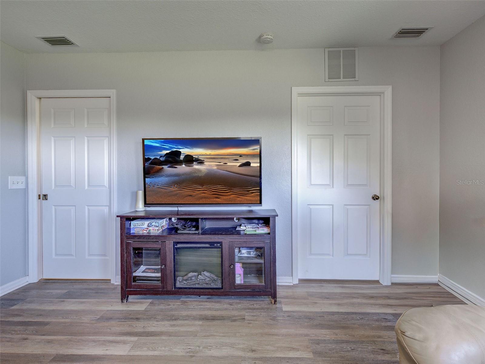 LAKE VIEW VI/HERITAGE LAKE PARK - Residential