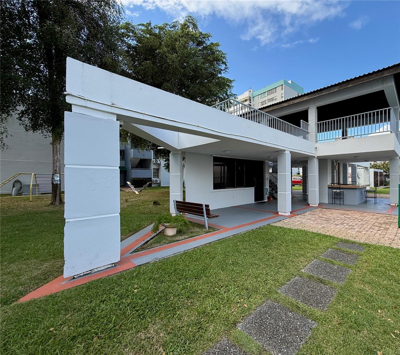 CONDOMINIO COSTA DEL SOL - Residential