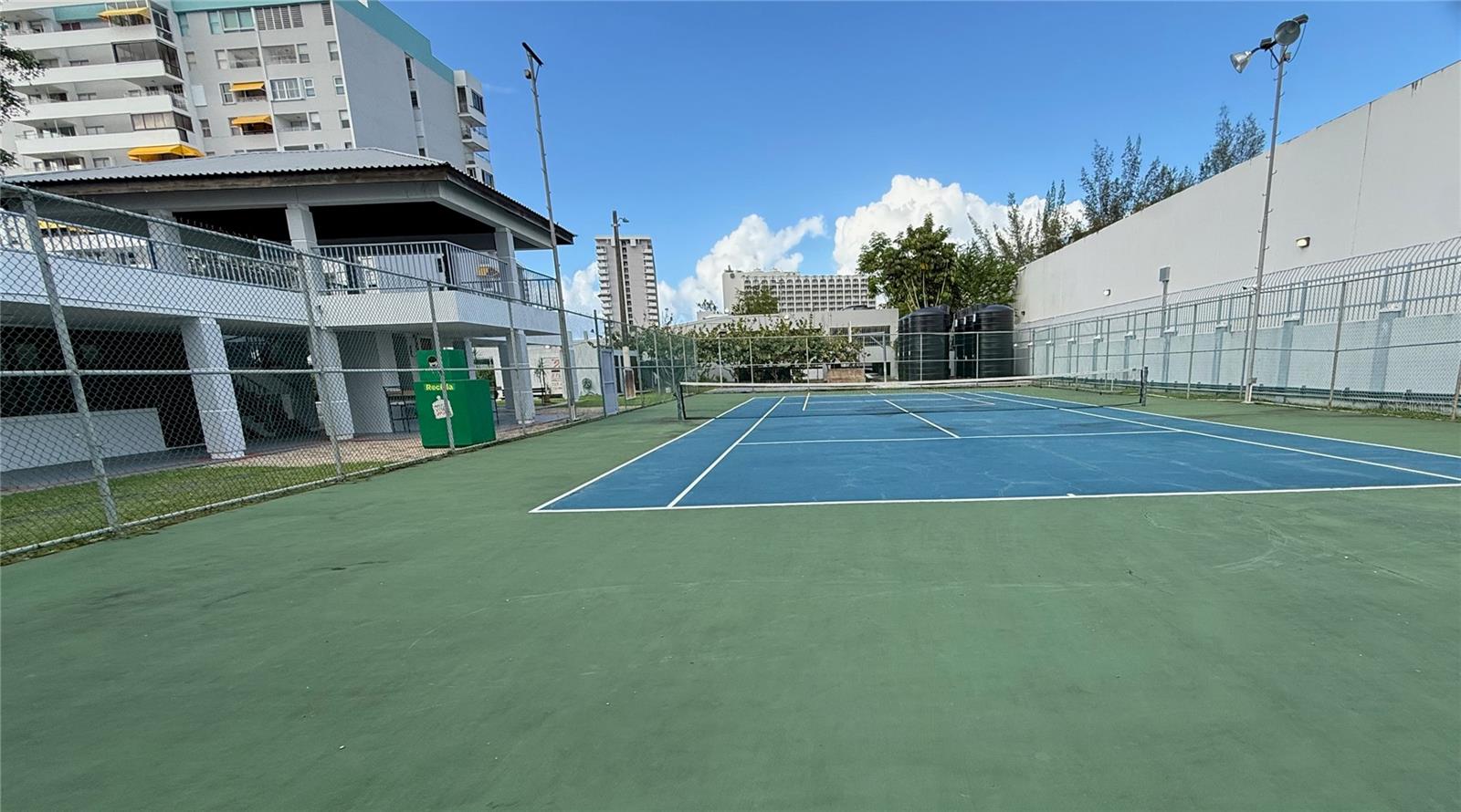 CONDOMINIO COSTA DEL SOL - Residential