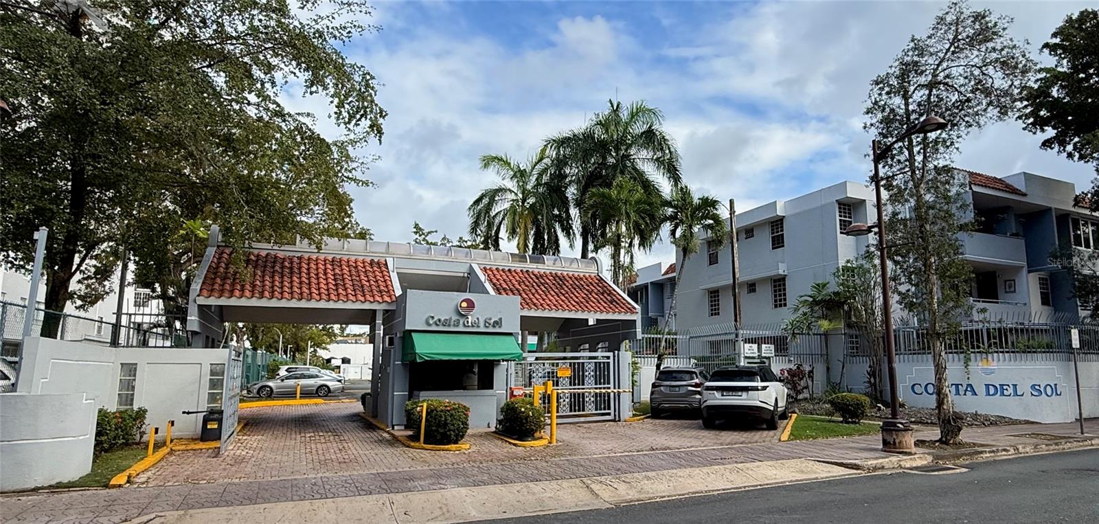 CONDOMINIO COSTA DEL SOL - Residential