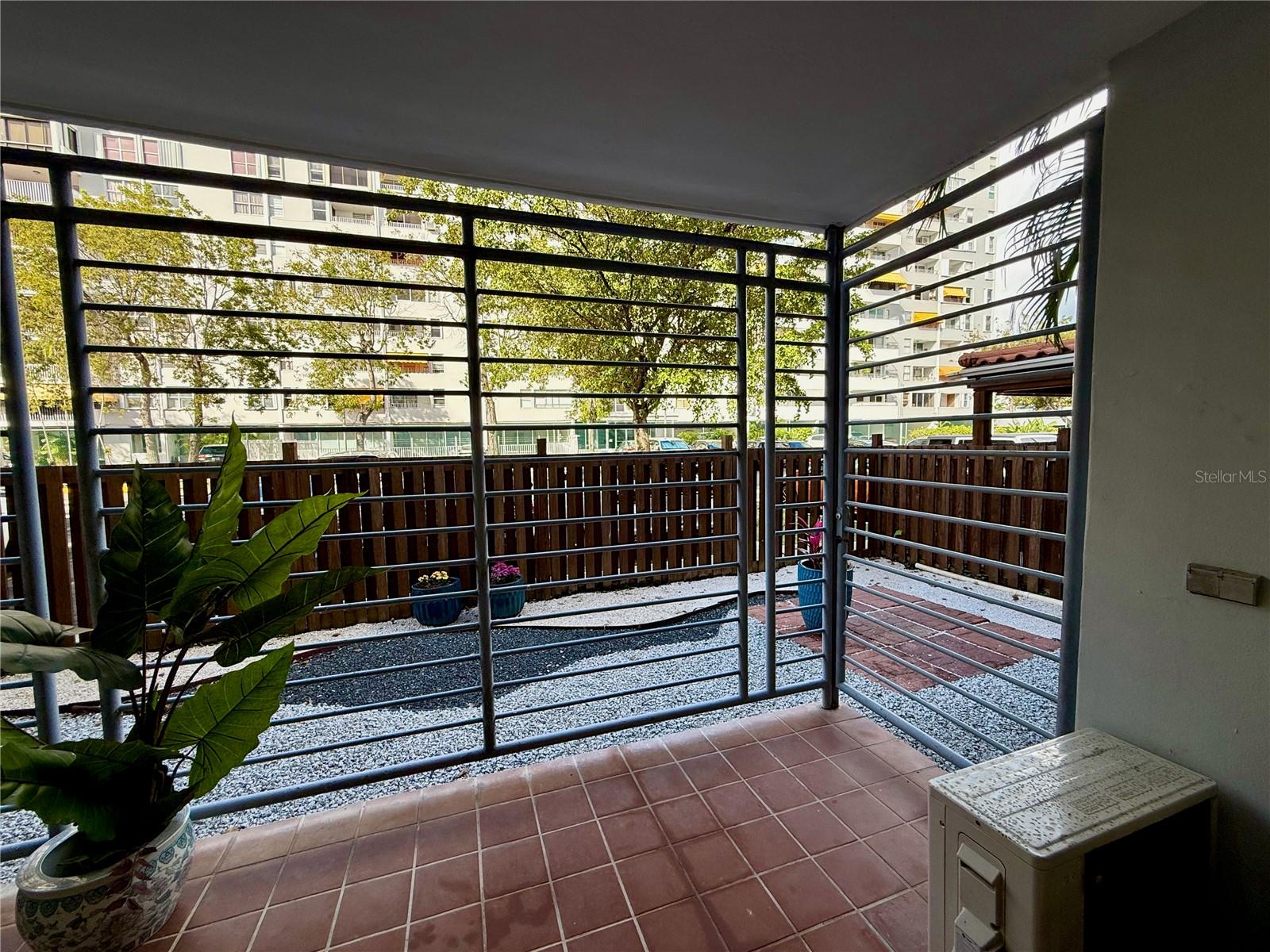 CONDOMINIO COSTA DEL SOL - Residential