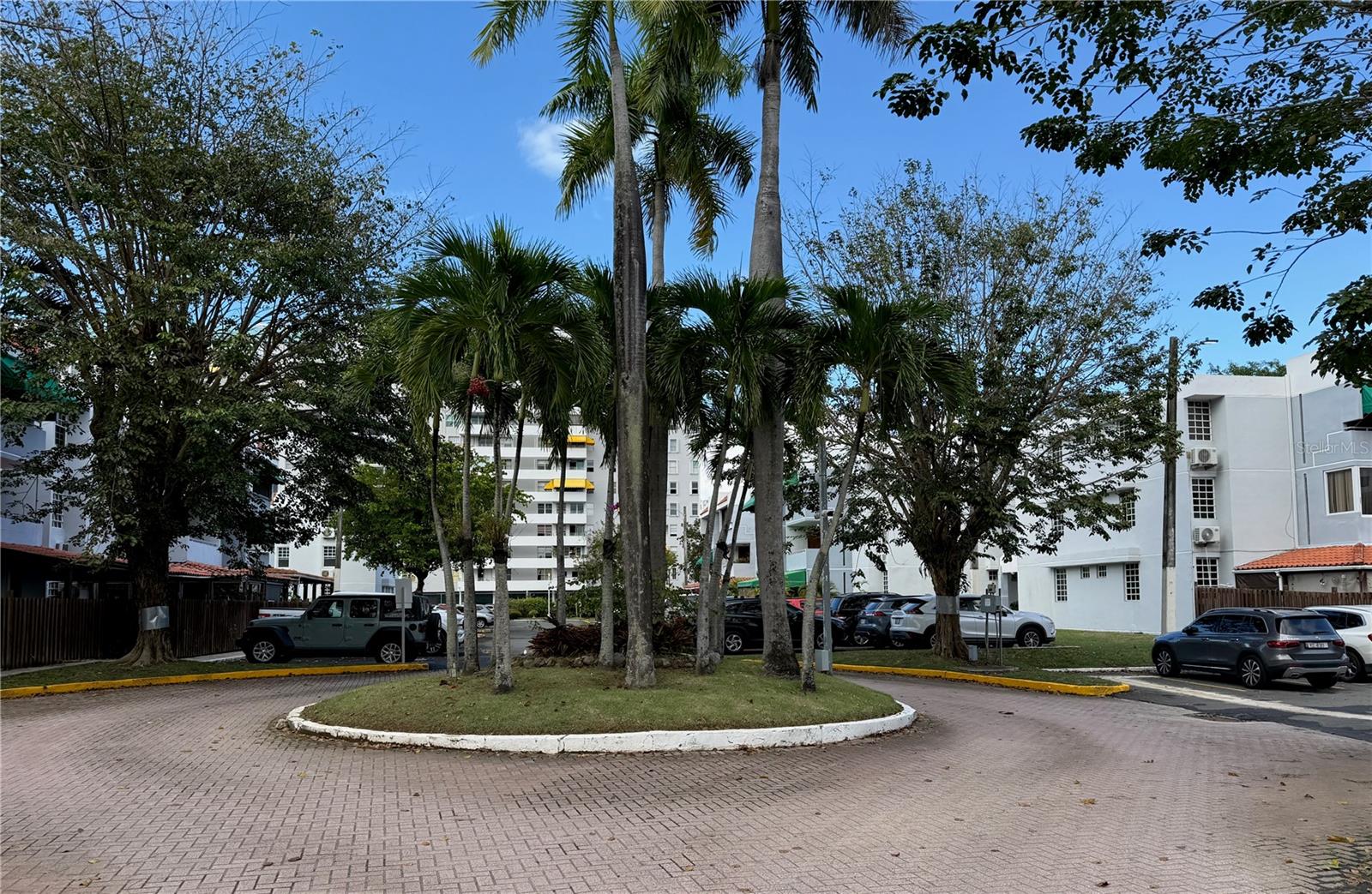 CONDOMINIO COSTA DEL SOL - Residential