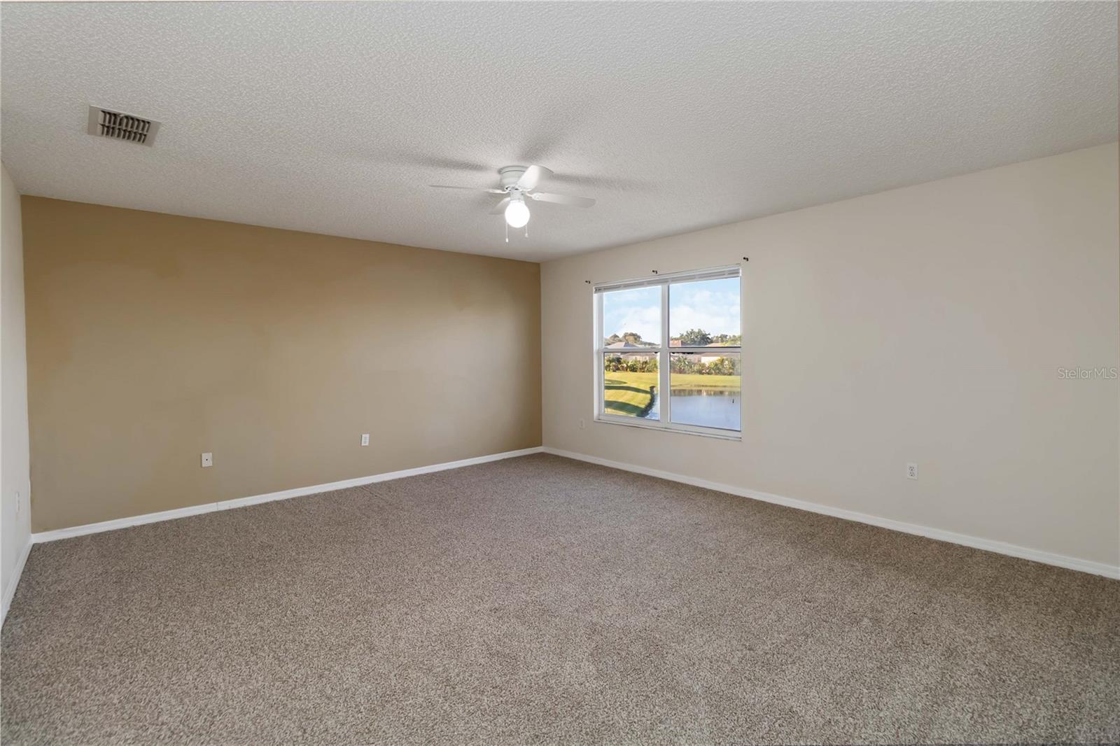 DAHLIA RESERVE AT CRESCENT LAKES - Residential