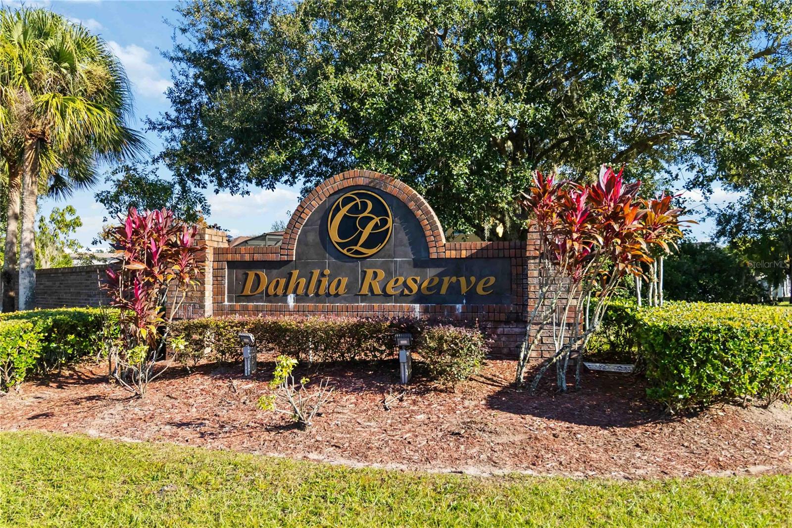 DAHLIA RESERVE AT CRESCENT LAKES - Residential