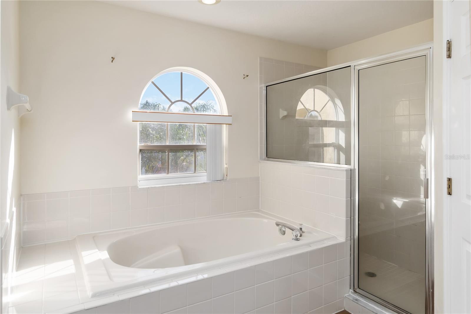 DAHLIA RESERVE AT CRESCENT LAKES - Residential