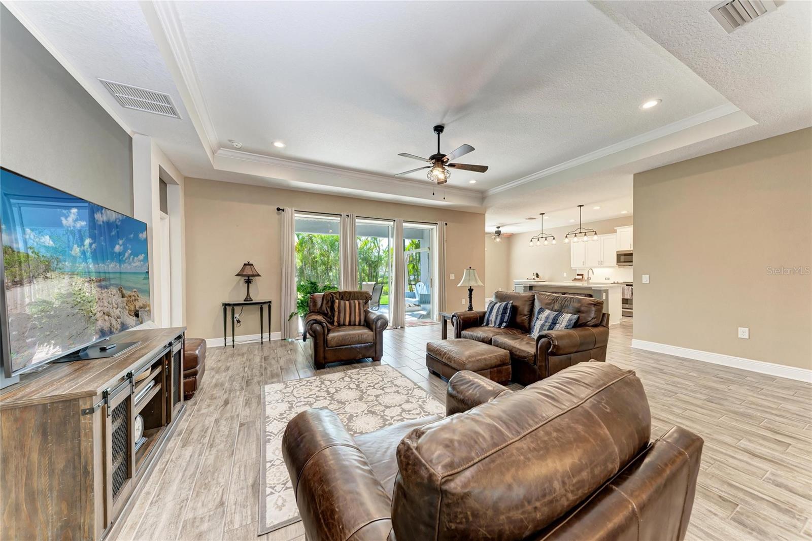 1219 THORNBURY DRIVE