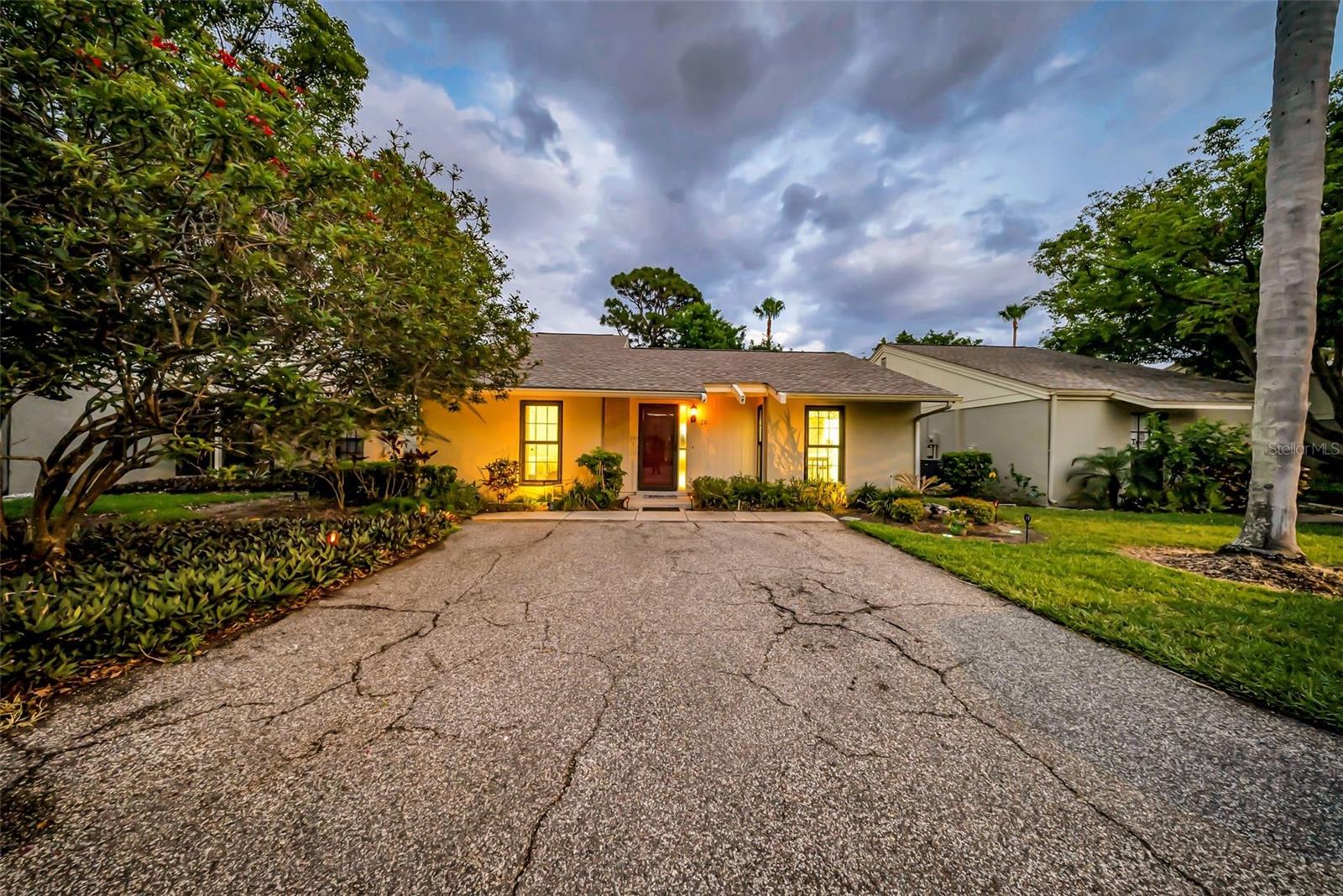 20 WINDRUSH BAY DRIVE